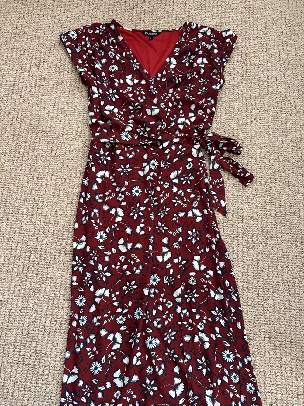 Express Burgundy Floral Faux Wrap Front Slit Maxi Dress Sz Small
